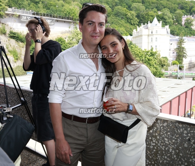 0566 Sara Affasova Martin Donutil.JPG