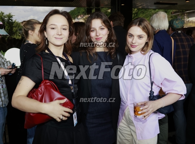 0634 Gabriela Heclova Rosalie Malinska Stepanka Fingerhutova.JPG