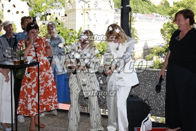 0694 Ana Geislerova Jana Plodkova.JPG