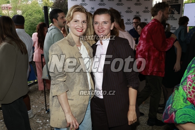 0942 Zuzana Stavna Anita Krausova.JPG