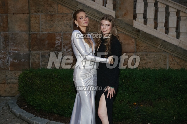 1443 Andrea Veresova Vanessa Volopichova.JPG