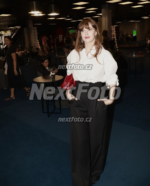 5624 Jenovefa Bokova.JPG