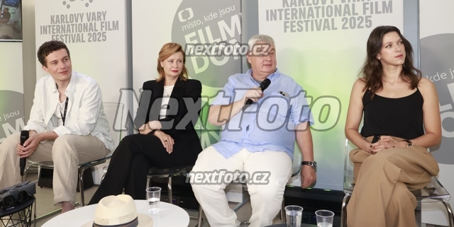 4495 Jitka Schneiderova Andrea Mohylova Daniel Krejcik Martin Froyda.JPG