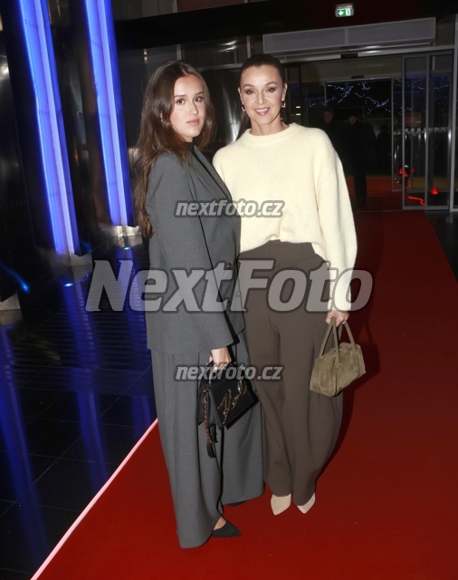 4269 Iva Kubelkova Karolina Jiraskova.JPG