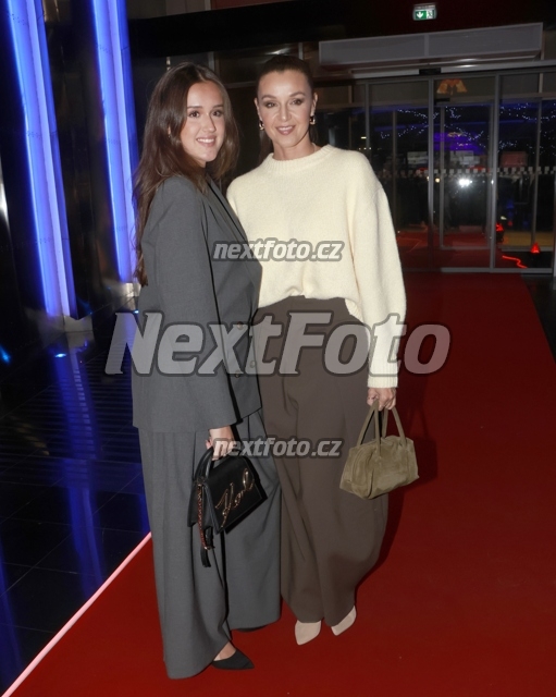 4278 Iva Kubelkova Karolina Jiraskova.JPG