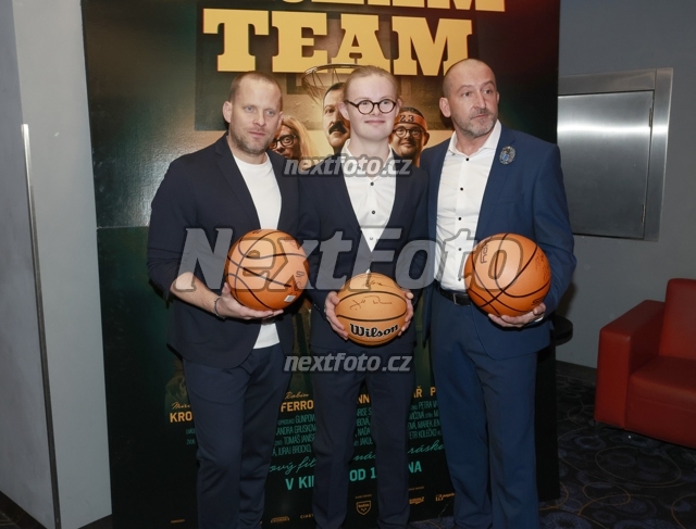 8245 Martin Hofmann Jakub Prachar Martin Polisensky.JPG