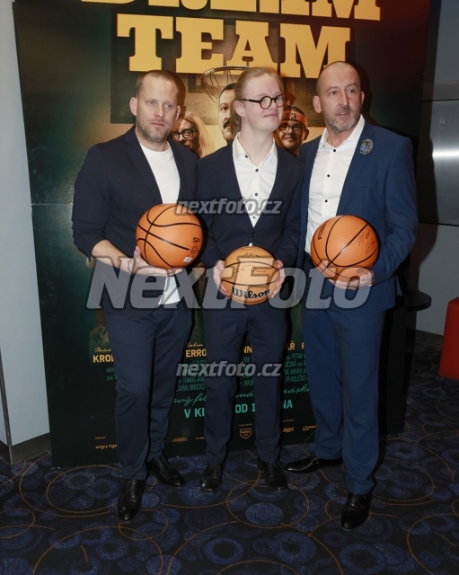 8251 Martin Hofmann Jakub Prachar Martin Polisensky.JPG