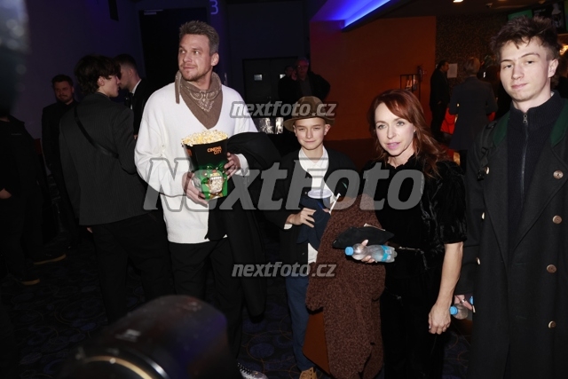 8273 Tatiana Vilhelmova Dykova Vojta Dyk Alois Dyk Cyril Cechak.JPG