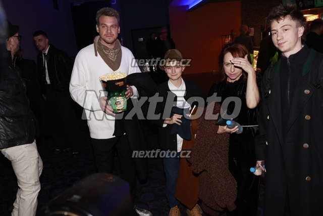 8274 Tatiana Vilhelmova Dykova Vojta Dyk Alois Dyk Cyril Cechak.JPG