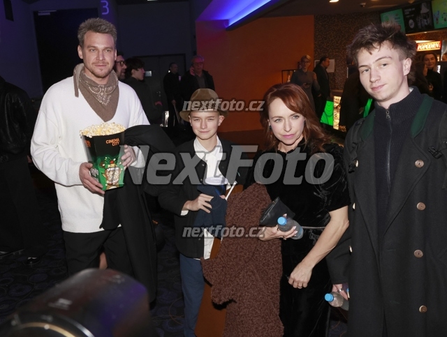 8283 Tatiana Vilhelmova Dykova Vojta Dyk Alois Dyk Cyril Cechak.JPG