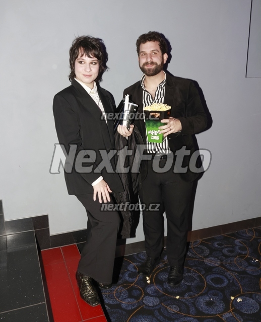 8348 Robin Ferro.JPG