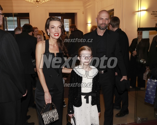 4338 Dasha Dagmar Sobkova Ondrej Sluka.JPG