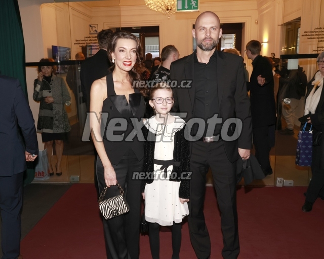 4344 Dasha Dagmar Sobkova Ondrej Sluka.JPG