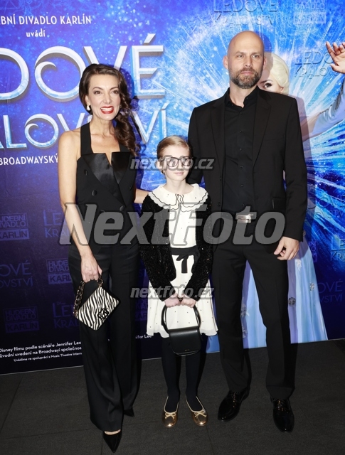 4362 Dasha Dagmar Sobkova Ondrej Sluka.JPG