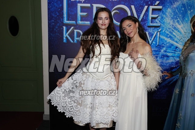 5570 Eva Buresova Ines Ben Ahmed.JPG