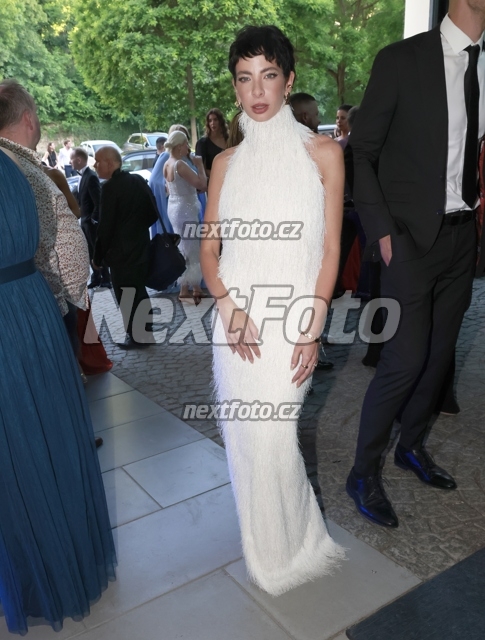 5767 Debbie Brown.JPG
