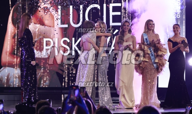 6508 Daniela Pisarovicova Linda Gorecka Krystyna Pyszkova Lucie Piskova Eliska Kukacova Tatana Makarenko.JPG