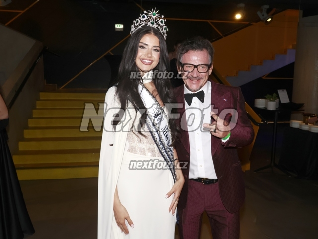 6809 Dominique Alagia.JPG