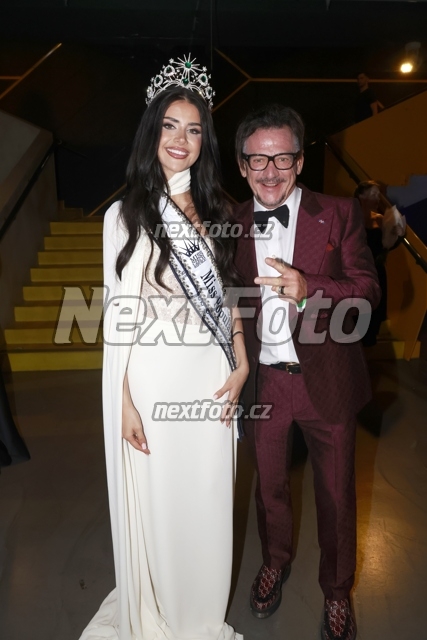 6812 Dominique Alagia.JPG