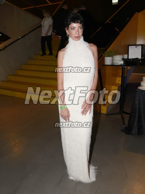 6818 Debbie Brown.JPG